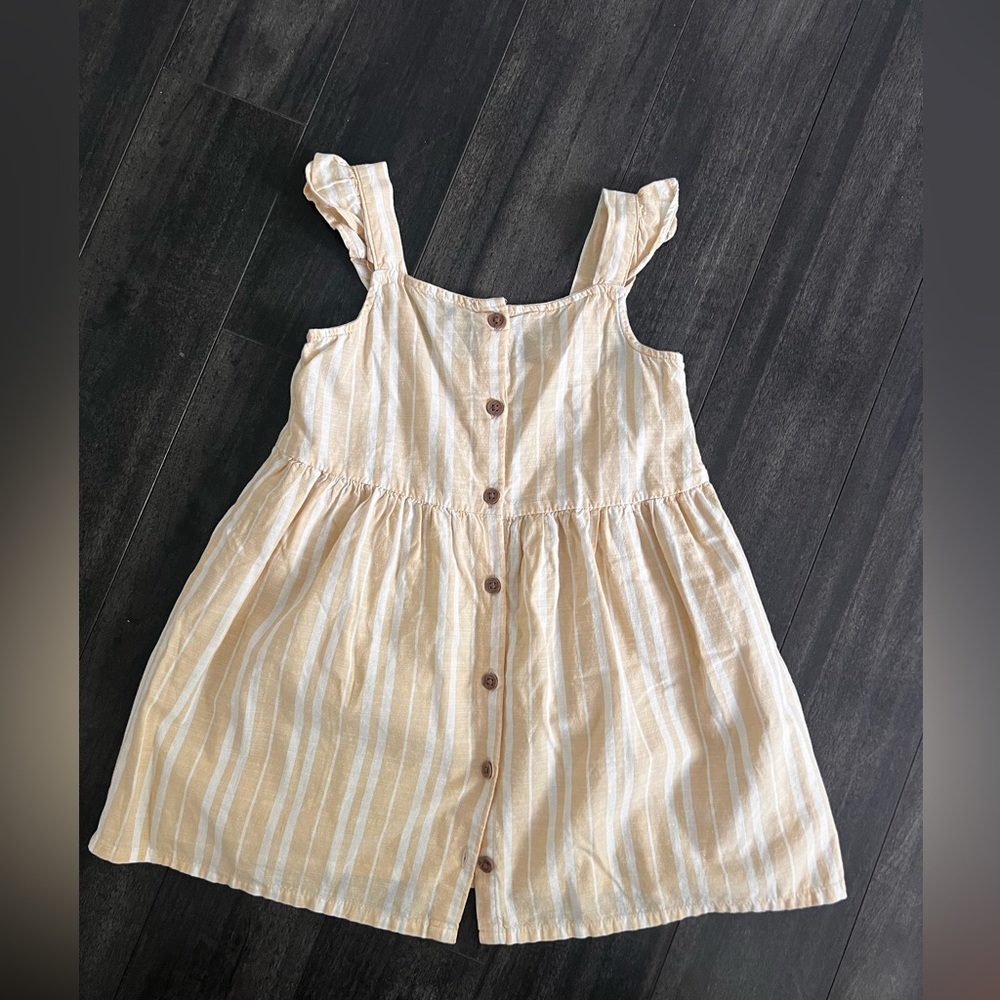 Beautiful H&M summer dress girl